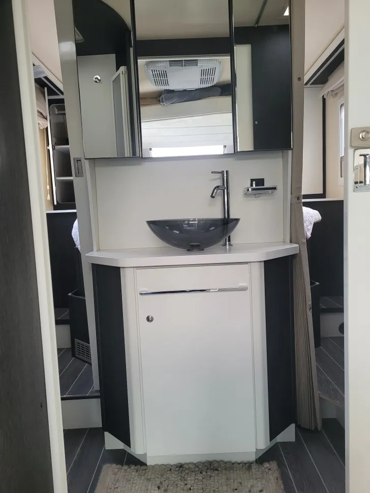 Fahrzeugbild Roller Team GRANDUCA 266 TL Erstbesitz, top gepf #6