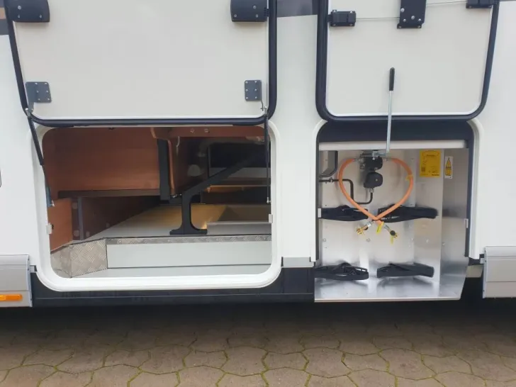 Fahrzeugbild Carthago chic c-line I 4.9 LE aus Vermietflotte #10