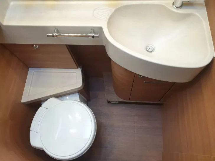 Fahrzeugbild Carthago chic c-line I 4.9 LE aus Vermietflotte #19