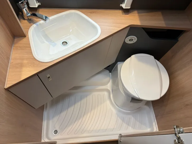 Fahrzeugbild Knaus Sport 420 QD #15