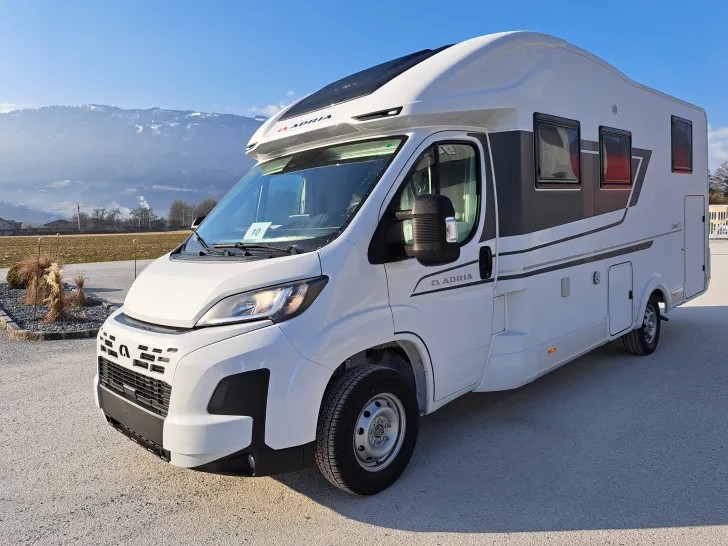 Fahrzeugbild Adria Coral Axess 650 DL #1