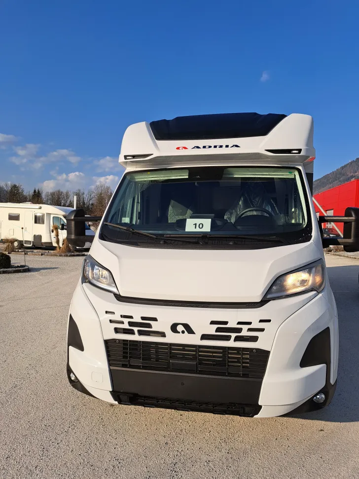 Fahrzeugbild Adria Coral Axess 650 DL #4