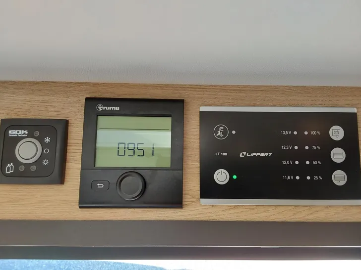 Fahrzeugbild Dethleffs Globetrail 640 ER Fiat Raumbad, top Ausstattung #7