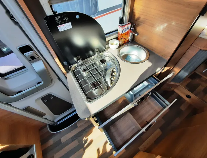 Fahrzeugbild Weinsberg CaraCompact 600 MEG EDITION [PEPPER] Verfüg./Sparen Sie 9.274,- € #12