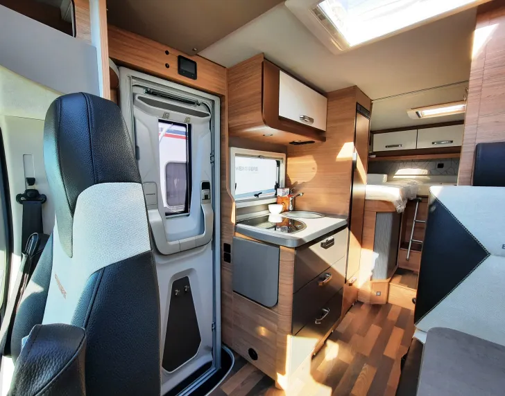 Fahrzeugbild Weinsberg CaraCompact 600 MEG EDITION [PEPPER] Verfüg./Sparen Sie 9.274,- € #7
