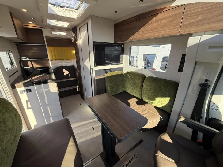 Fahrzeugbild Bürstner Signature SFT 7.0 #27