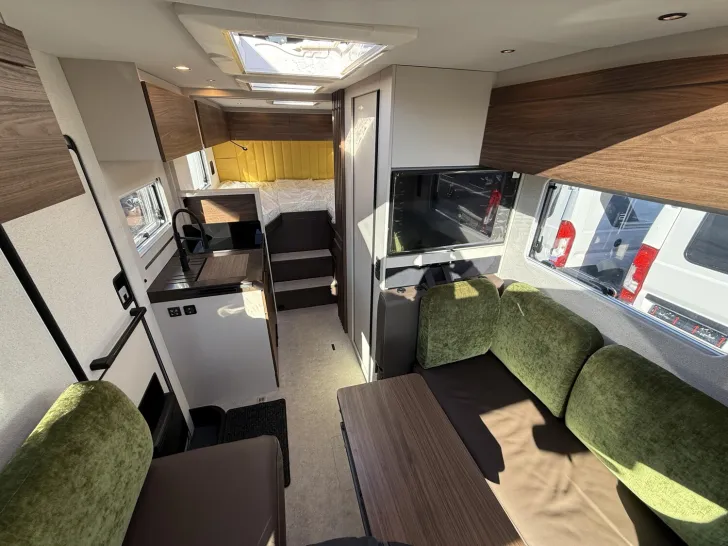 Fahrzeugbild Bürstner Signature SFT 7.0 #28