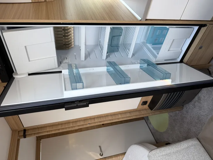 Fahrzeugbild Dethleffs Camper 560 FMK #4