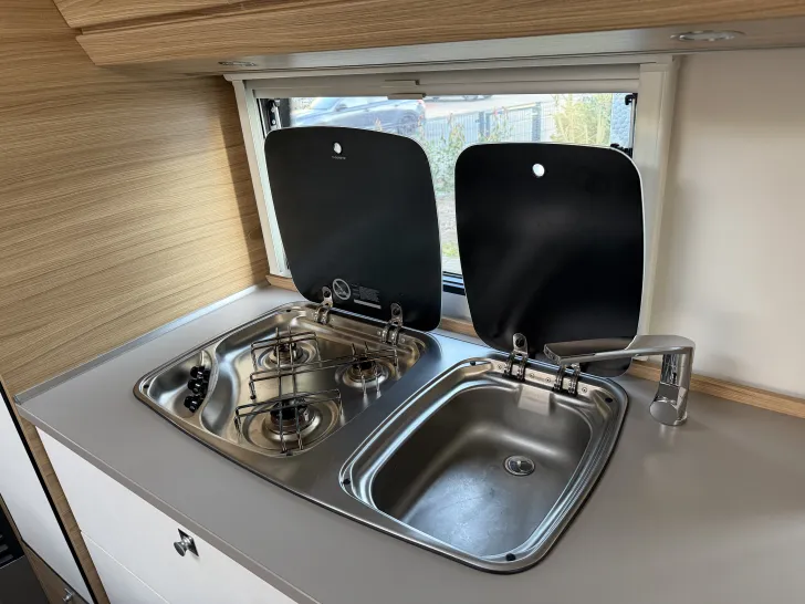 Fahrzeugbild Dethleffs Camper 560 FMK #5