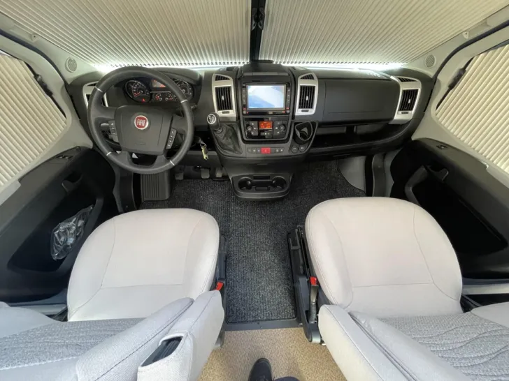 Fahrzeugbild Bürstner Delfin 660 Harmony #12