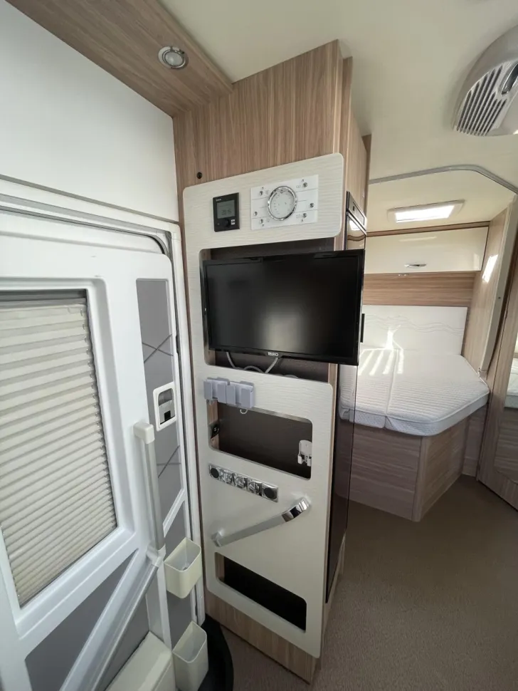 Fahrzeugbild Bürstner Delfin 660 Harmony #17