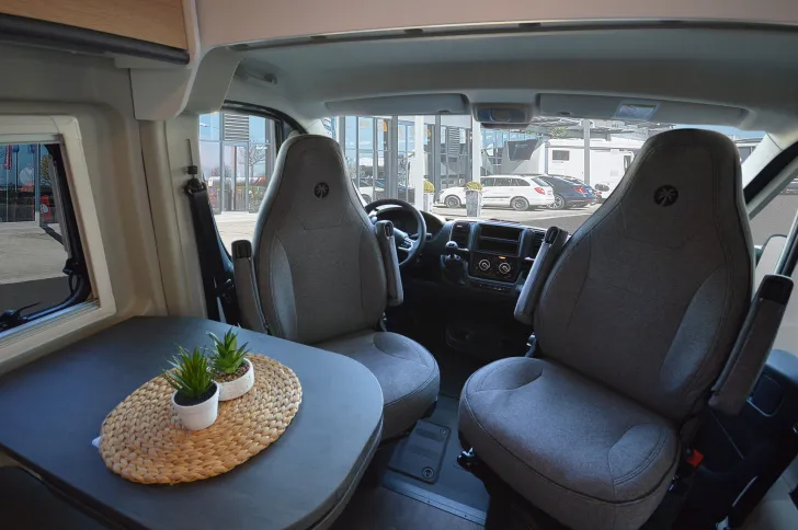 Fahrzeugbild Sunlight Camper Van Cliff 600 Entry #5