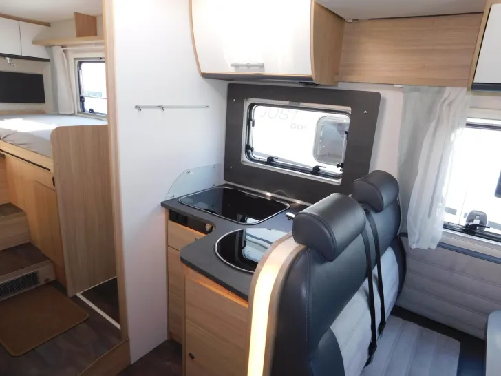 Fahrzeugbild Sunlight T XV 68 Hubbett,Solar,Wechselrichter #10