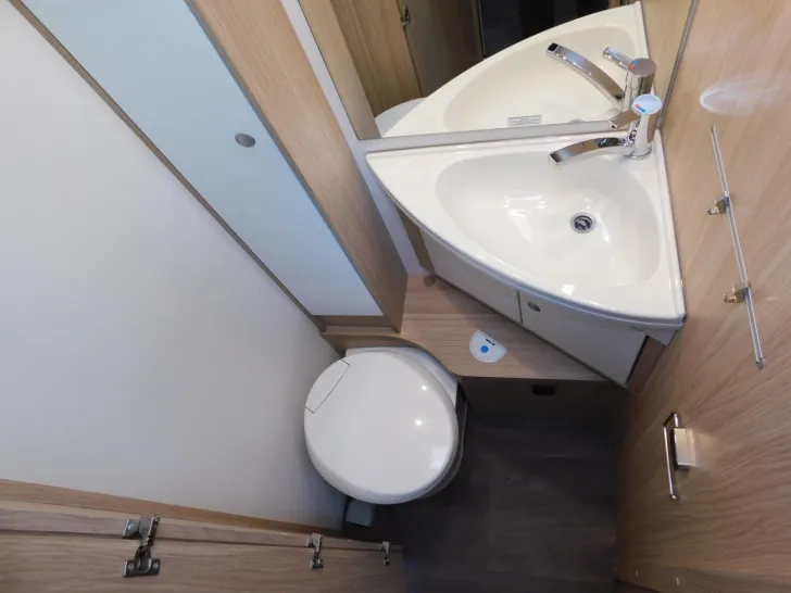 Fahrzeugbild Sunlight T XV 68 Hubbett,Solar,Wechselrichter #21