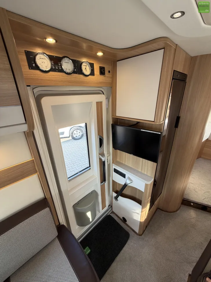 Fahrzeugbild Dethleffs Advantage I 7051 EB Hydr.HubstützenSAT TV 4250kg #12