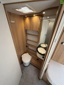 Fahrzeugbild Dethleffs Advantage I 7051 EB Hydr.HubstützenSAT TV 4250kg #24