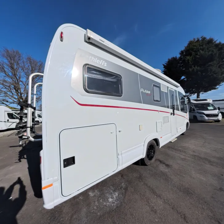 Fahrzeugbild Dethleffs Pulse I 7051 EB 160PS+GT-Paket #8