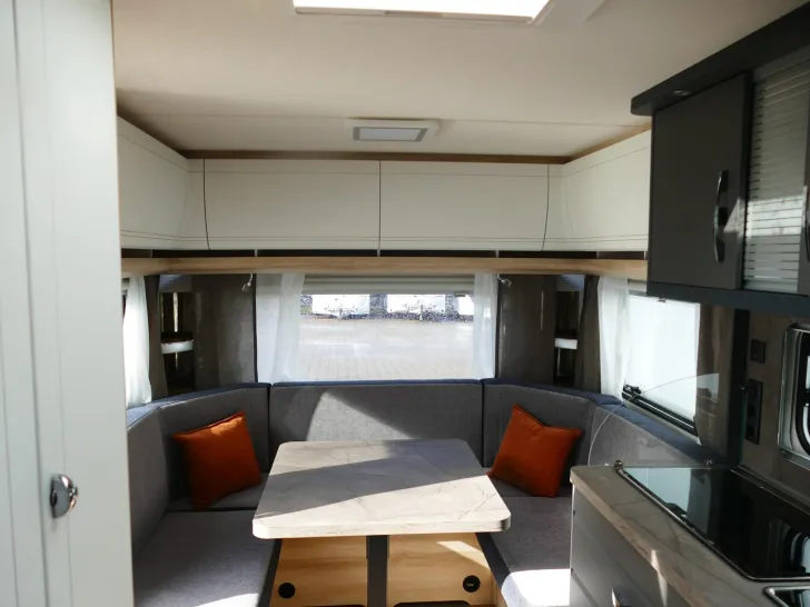 Fahrzeugbild Hobby De Luxe 460 UFe IC-Line #14