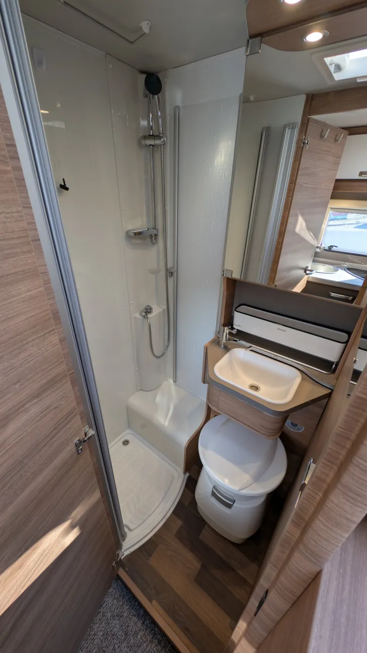 Fahrzeugbild Weinsberg Caracompact 600 MEG*Lithium*Solar*Hubstützen* #14