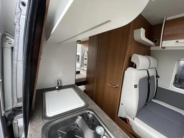 Fahrzeugbild VanTourer 600 D ++NAVI+RFK+SOLAR+LITHIUM++ #12