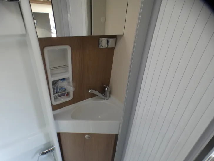 Fahrzeugbild Malibu Van 640 LE Comfort GT Skyview #20