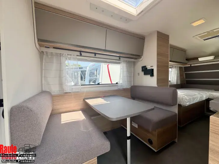 Fahrzeugbild Dethleffs Nomad 490 EST #3