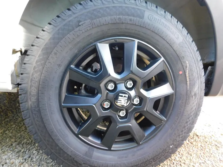 Fahrzeugbild Dethleffs Globetrail 540 DR Fiat 95-Jahre-Paket+Schlafdach #18