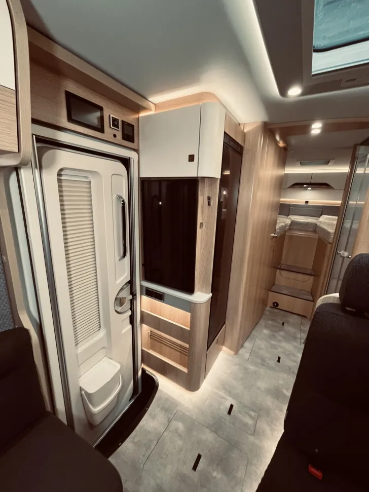 Fahrzeugbild Hymer B-Klasse MC T BlackLine 680 #9