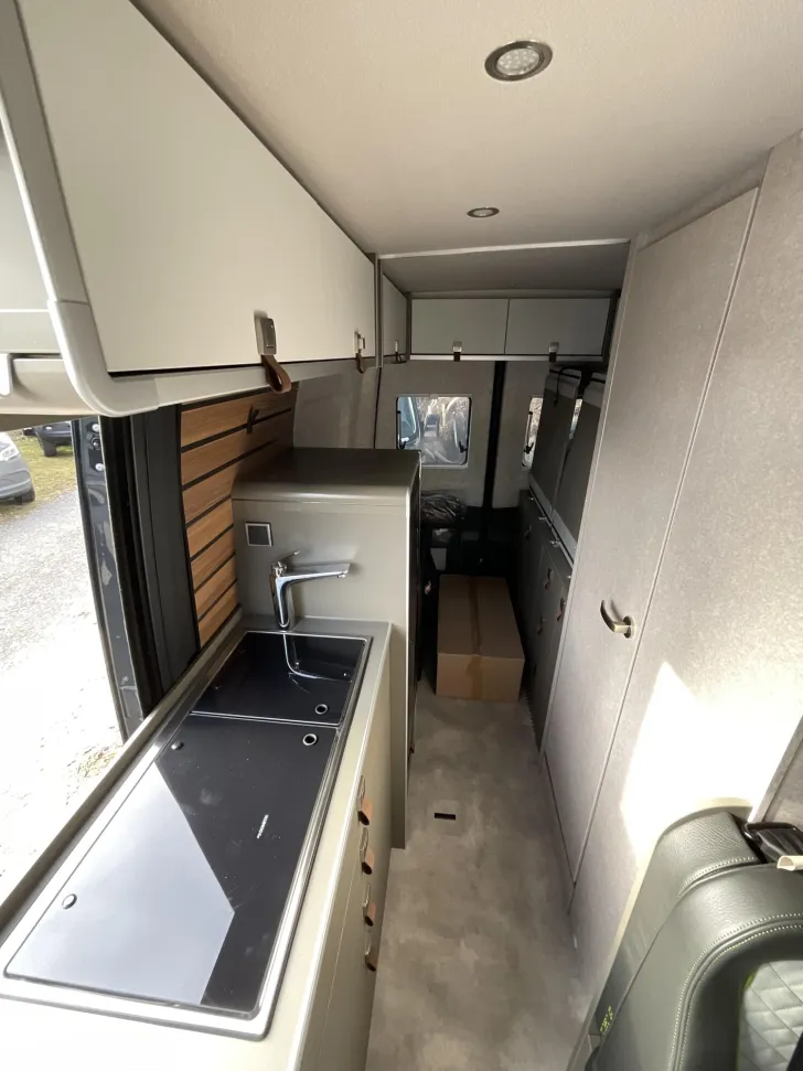 Fahrzeugbild Hymer Grand Canyon S CrossOver 600 Schlafdach, Router #4
