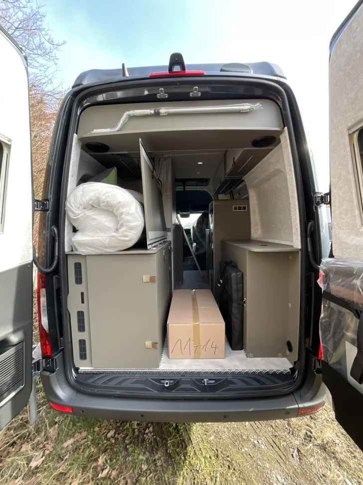 Fahrzeugbild Hymer Grand Canyon S CrossOver 600 Schlafdach, Router #6