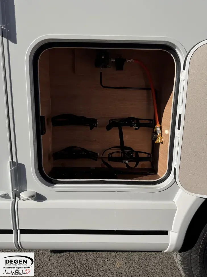 Fahrzeugbild Knaus L!VE WAVE 650 MEG Platinum Selection Abstandstempomat,Rahmenfenster #8