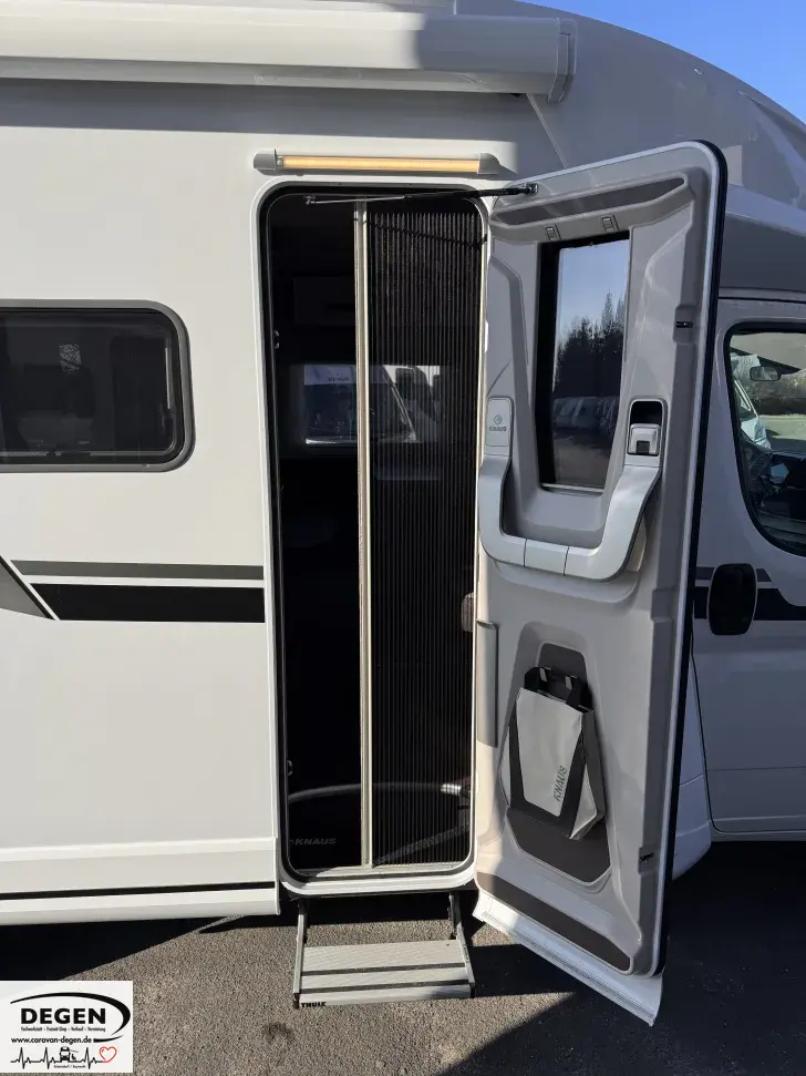 Fahrzeugbild Knaus L!VE WAVE 650 MEG Platinum Selection Abstandstempomat,Rahmenfenster #9