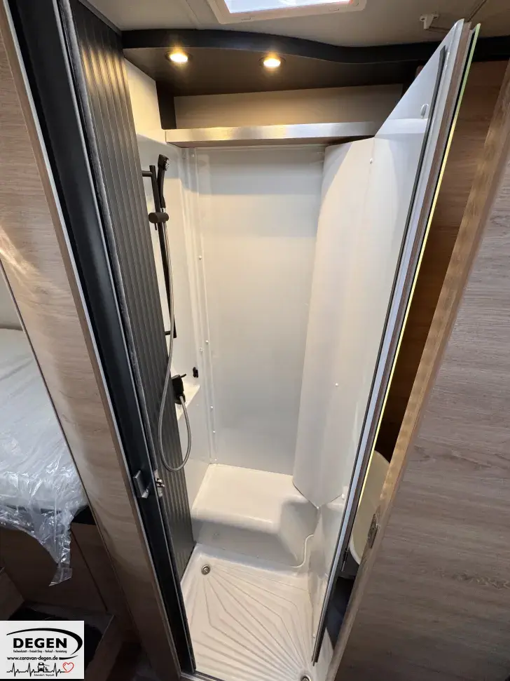 Fahrzeugbild Knaus L!VE WAVE 650 MEG Platinum Selection Abstandstempomat,Rahmenfenster #19