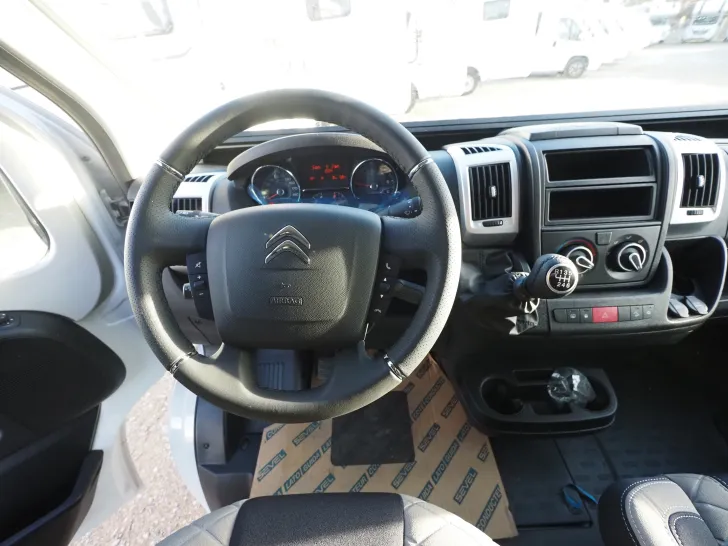 Fahrzeugbild Clever Celebration, Truma D+E, Doppelbank, Designp. #4