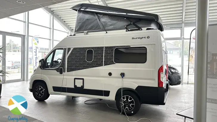 Schräg Hinten Sunlight Camper Van CLIFF 540 Vanlife