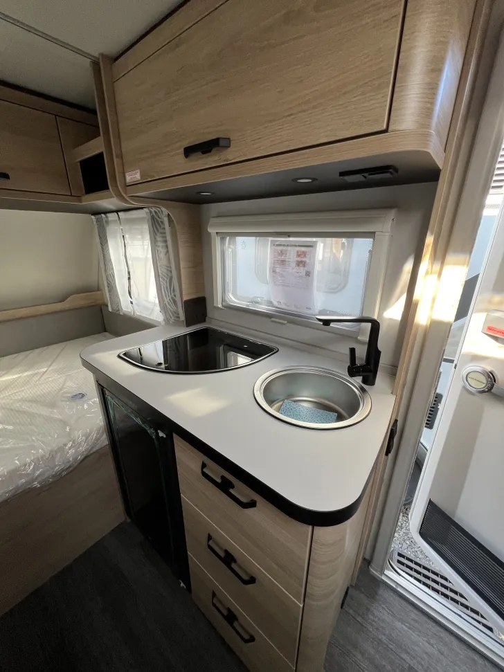 Fahrzeugbild Weinsberg CaraOne 390 QD #6