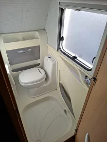 Fahrzeugbild Knaus Südwind 450 FU #15