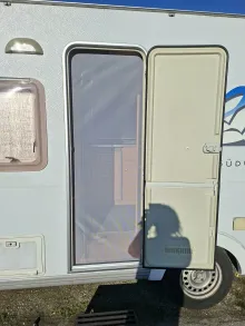Fahrzeugbild Knaus Südwind 450 FU #5
