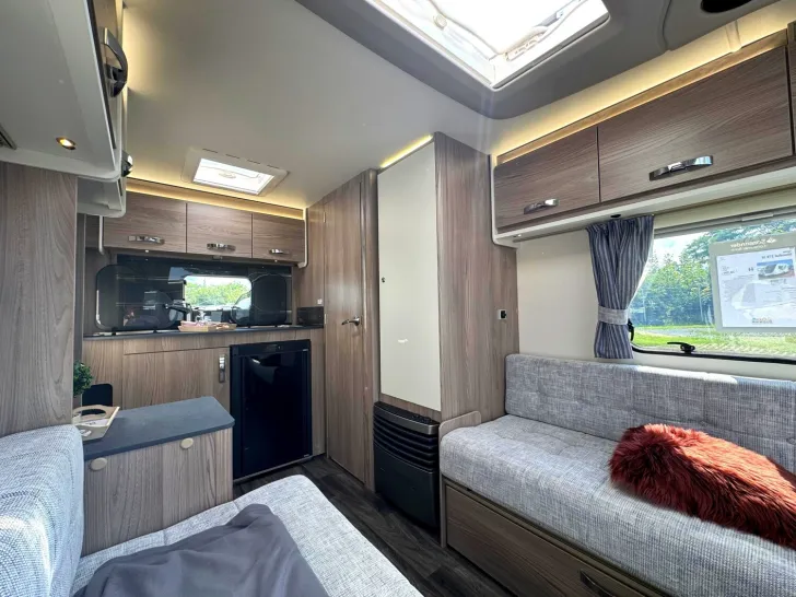 Fahrzeugbild Sprite Mondial 370 SE RADIO|GFK|NUR 5,43m LANG #12