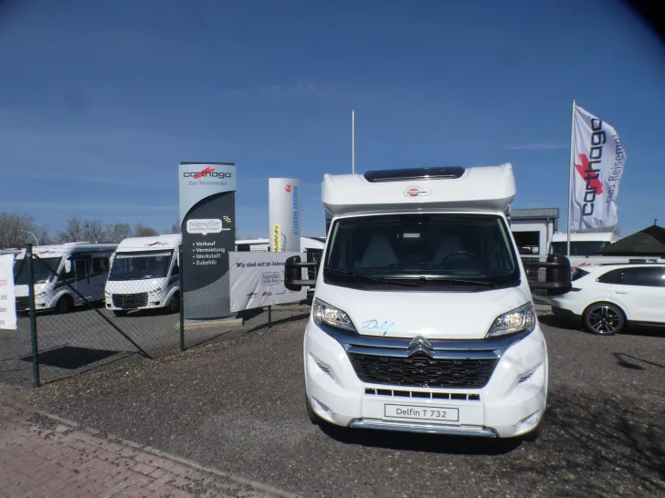 Fahrzeugbild Bürstner Delfin T 732 #1