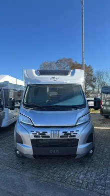 Frontal Vorne Carado T 328 Automatik + SAT und TV