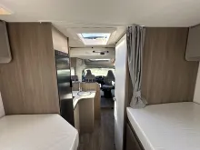 Sicht vorne-hinten Carado T 328 Automatik + SAT und TV