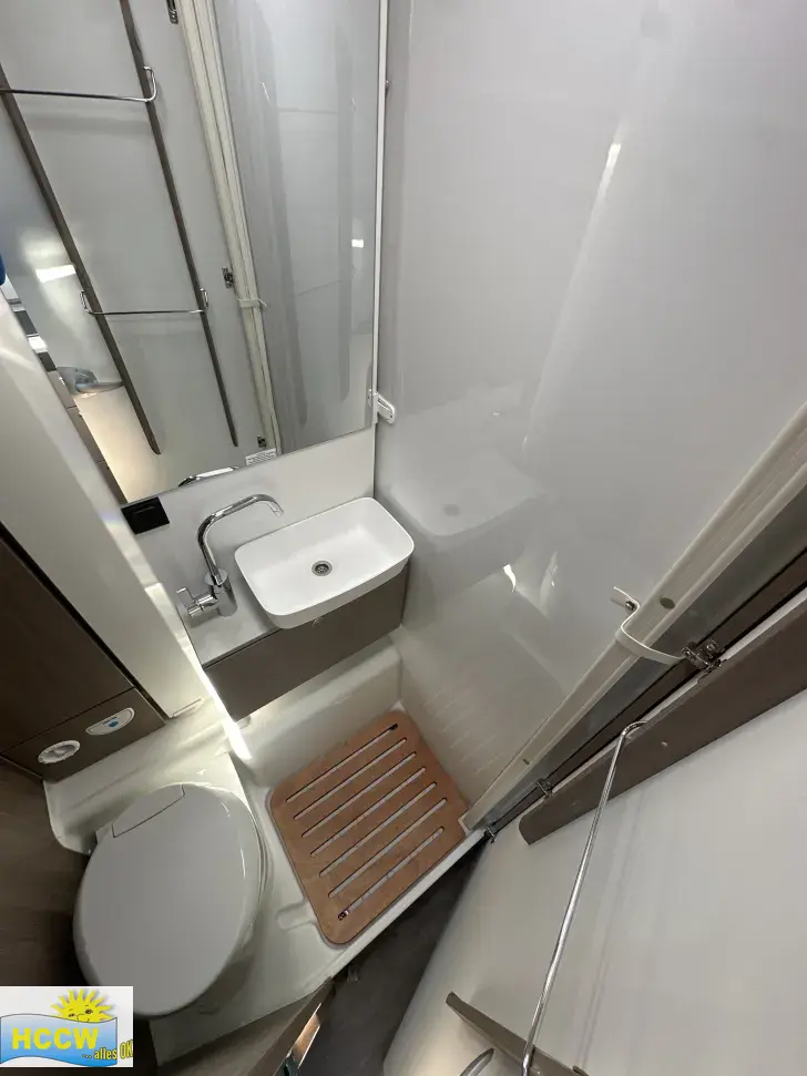 Toilette Carado T 328 Automatik + SAT und TV