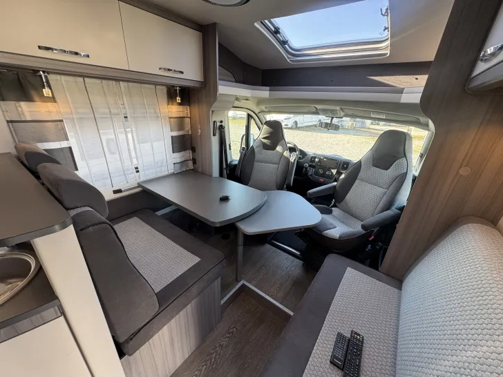 Fahrzeugbild Hobby Optima T70 E #4