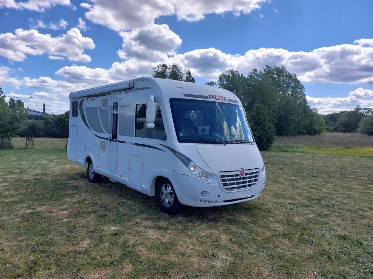 Fahrzeugbild Pilote Galaxy 700 GJ Essential Maxxfan/Markise/ TOP #1