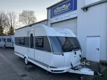 Fahrzeugbild Hobby De Luxe 495 WFB Mover; elektr. Stützen; Heckbad #1