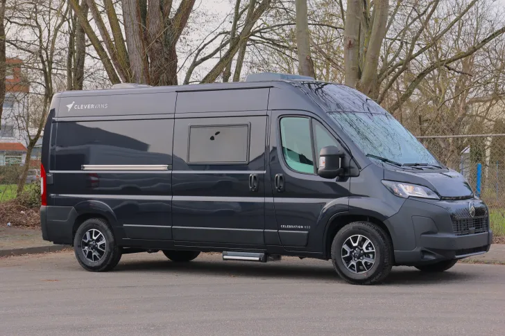 Fahrzeugbild Clever SELECT LINE Celebration 600 Pilotensitzbank #1