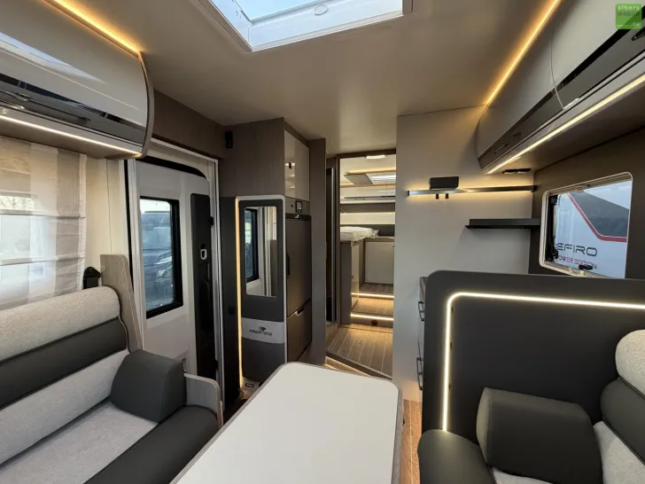 Fahrzeugbild Roller Team Zefiro 287 P Heavy 400W Solar Lithium Navi 2026 #10