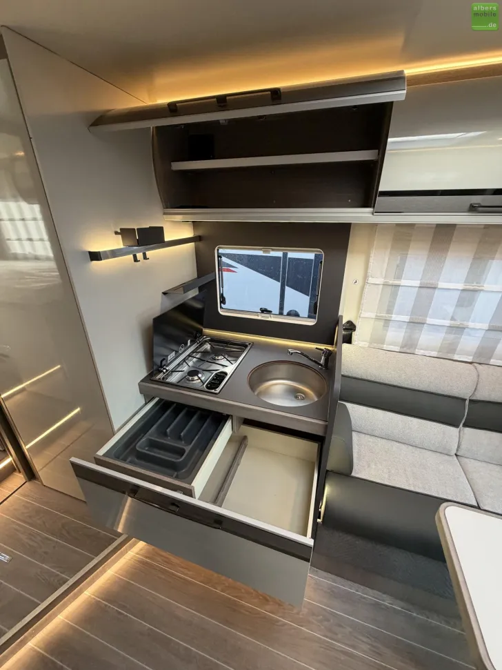 Fahrzeugbild Roller Team Zefiro 287 P Heavy 400W Solar Lithium Navi 2026 #13