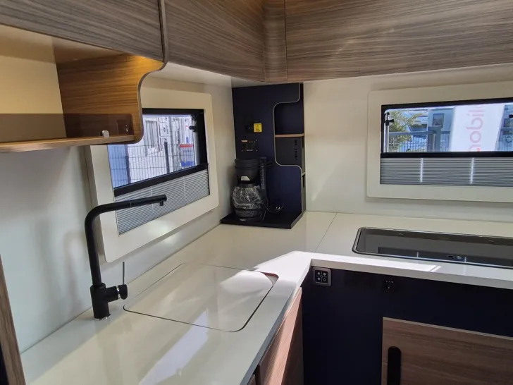 Fahrzeugbild Rimor Sailer 56 Plus Automatik/Solar/Kamera/4.100kg #14